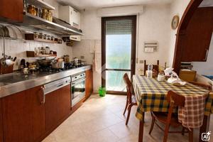 3 LOCALI A CREMA