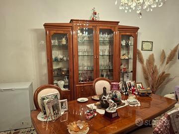 Cristalliera in legno lucido