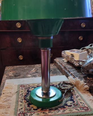 Lampada ministeriale verde vintage