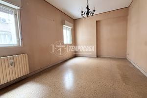 Ampio quadrilocale in zona servita, versatile e lu