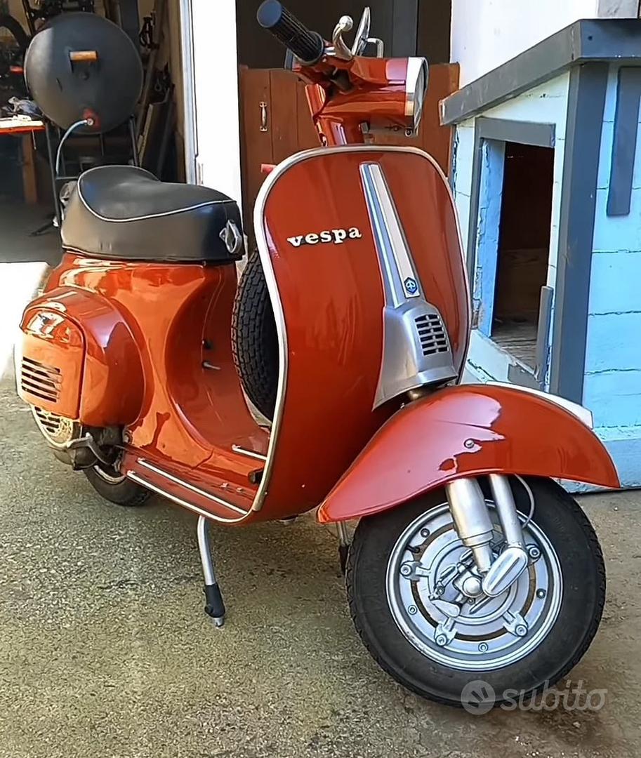 Rosso Katmandu Colore Rosso Corallo Vespa 50 Special Scooter Vespa