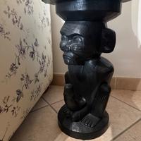 Tavolino etnico africano vintage in legno scolpito