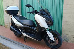 Yamaha X-Max 300 ABS