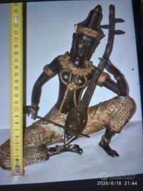 scultura di bronzo thai 