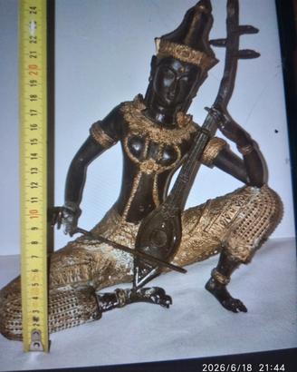 scultura di bronzo thai 