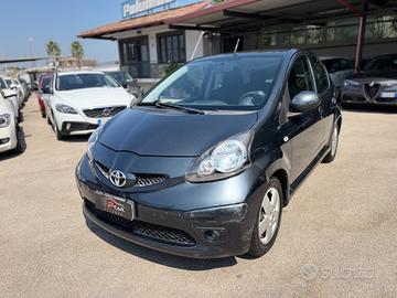 Toyota Aygo 1.0 12V VVT-i 5 porte Sol