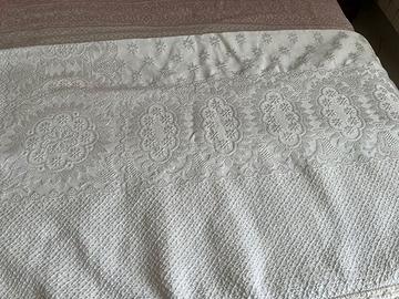 Copriletto per letto matrimoniale