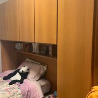 Armadio a ponte+comodino