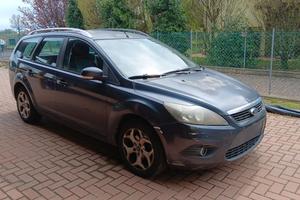 Ford Focus SW 1.6 (115CV) 5p. Bz.- GPL Ikon