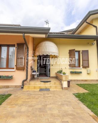 Villetta Bifamiliare con ingresso indipendente