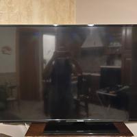 TV TELEFUNKEN 50" schermo rotto