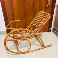 Sedia a dondolo in vimini per bambini