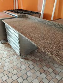 armadio inox per pizzeria
