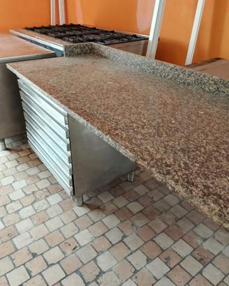 armadio inox per pizzeria