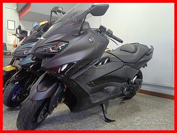 Yamaha t max 560 +incluso passaggio+rate+permute+