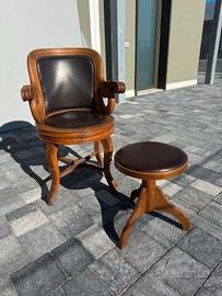 Poltrona da barbiere in legno di noce del XIX