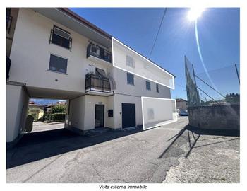 Immobile in asta di 87 m² con più di 5 locali a Br