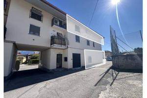 Immobile in asta di 87 m² con più di 5 locali a Br