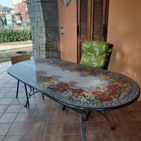 Tavolo pietra lavica smaltata da esterno con decor