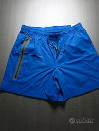 Pantaloncini sportivi Nike viola