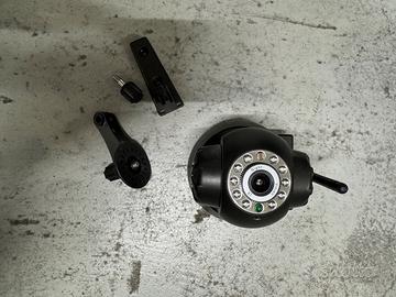 Telecamera IP  con SD visualizzabile da APP o DVR