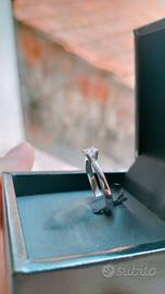 Anello con solitario