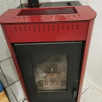 stufa a pellet karmek one modello Oslo 6kw