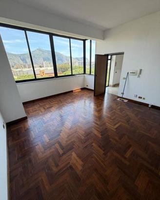 Immobile di 130 m² con 4 locali a Palermo