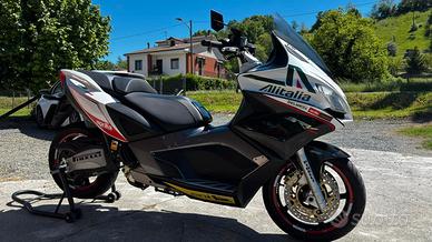 Aprilia srv 850