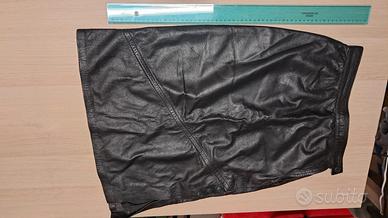 Gonna in vera pelle nera taglia 42 anni 60