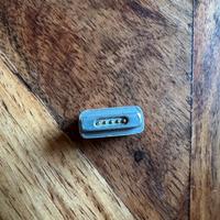Adattatore magsafe per vecchi laptop apple