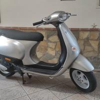 Vespa 50 et2 da VETRINA