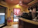 locale-commerciale-ad-angolo-su-2-strade