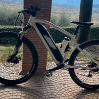 Bicicletta elettrica rockrider st100 da 27,5