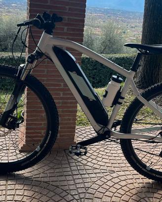 Bicicletta elettrica rockrider st100 da 27,5