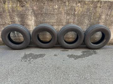 Pneumatici invernali Bridgestone  225/75R16C