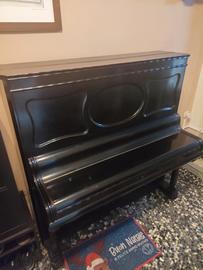 pianoforte a parete G. Schwechten 