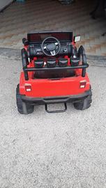 macchina modello jeep