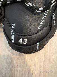 Balenciaga 43