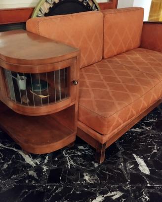 divano art decò con angolo bar integrato