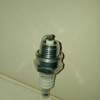 Candela decespugliatore o motoseghe