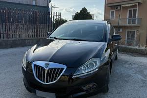 Lancia Delta platino