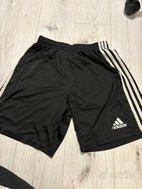 pantaloncini adidas