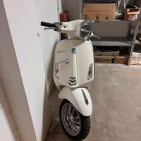 Vespa Primavera 50 2020 Pari al nuovo, solo 1000km
