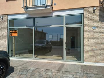 Locale Comm./studio a Pieve del Gr. (Crespano)
