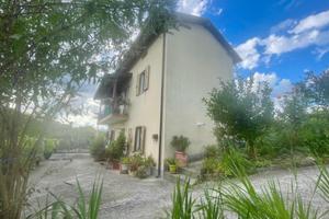 LA TUA CASA NEL VERDE CON PANORAMA DA SOGNO!