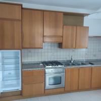 Cucina lineare in rovere completa di elettrodomest