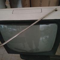 Televisore vintage da collezione