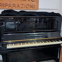 Pianoforte verticale Steinway