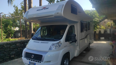 Camper mansardato roller team